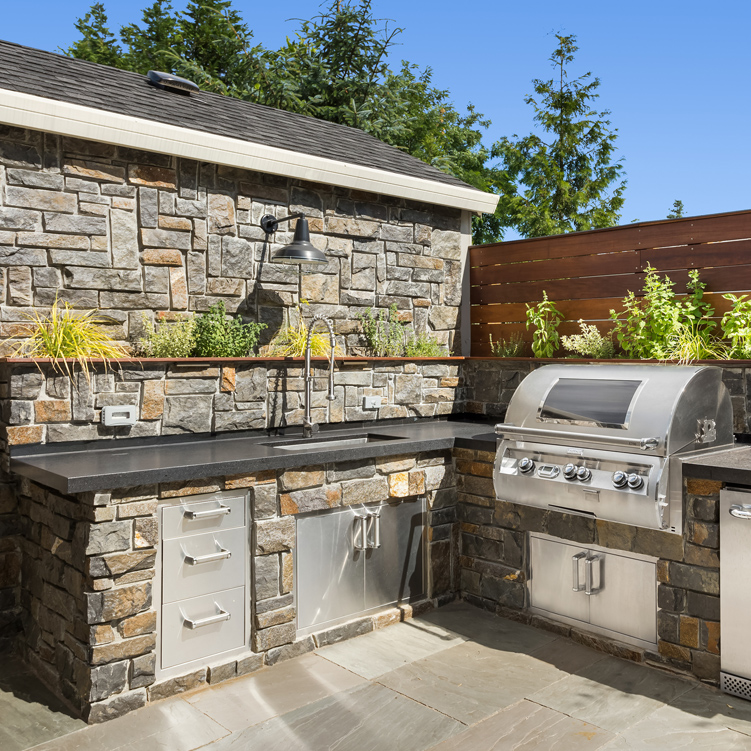 Outdoor Kitchens in Holly Springs, Raleigh, and Beyond