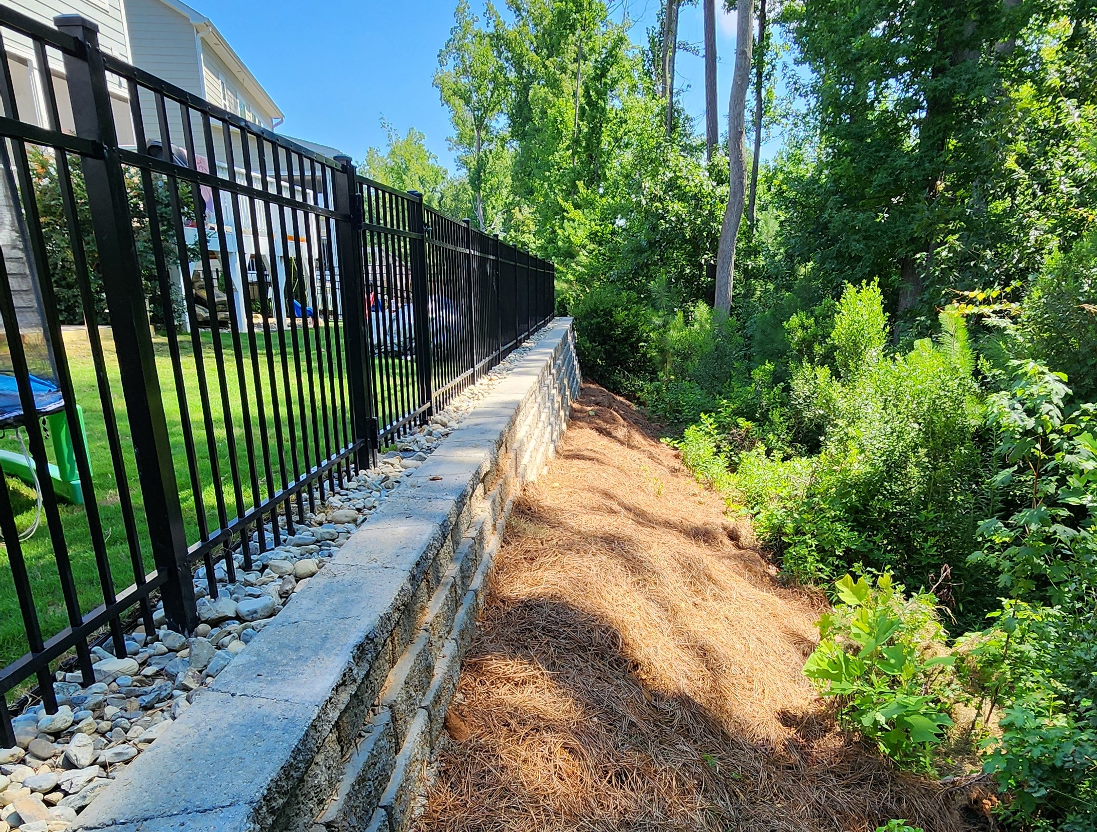retaining wall builder Holly Springs NC